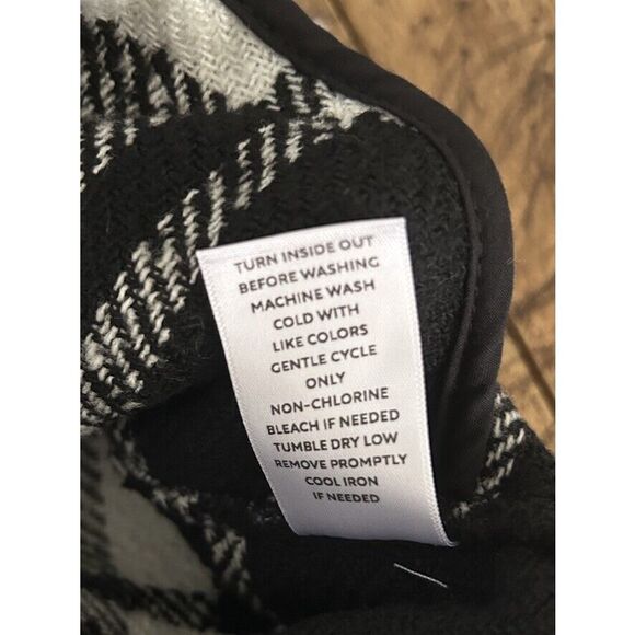 WESTBOUND Women's Plaid Shacket Black Gray Size Small Pockets Button Front - Picture 6 of 9